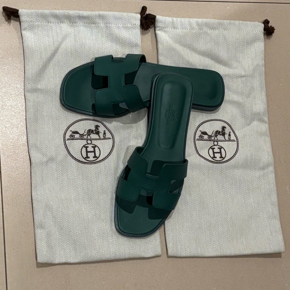 HERMES ORAN “H” flat sandal in Vert Oyat pebbled leather Size 36 1/2 EU, EUC - Picture 10 of 15
